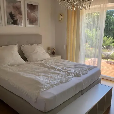 Apartment Im Rosentraum Mit Privater Terasse Baden-Baden