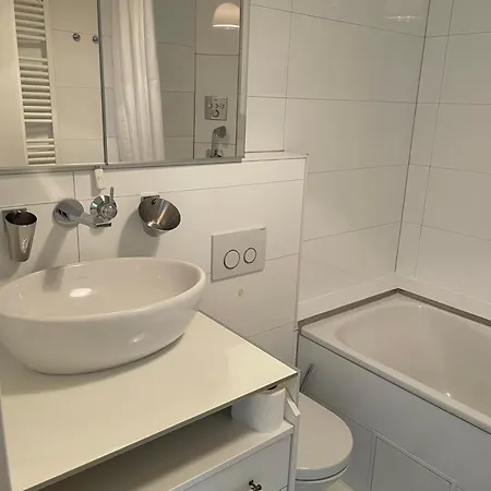 Διαμέρισμα Rose Garden Retreat Private Terrace