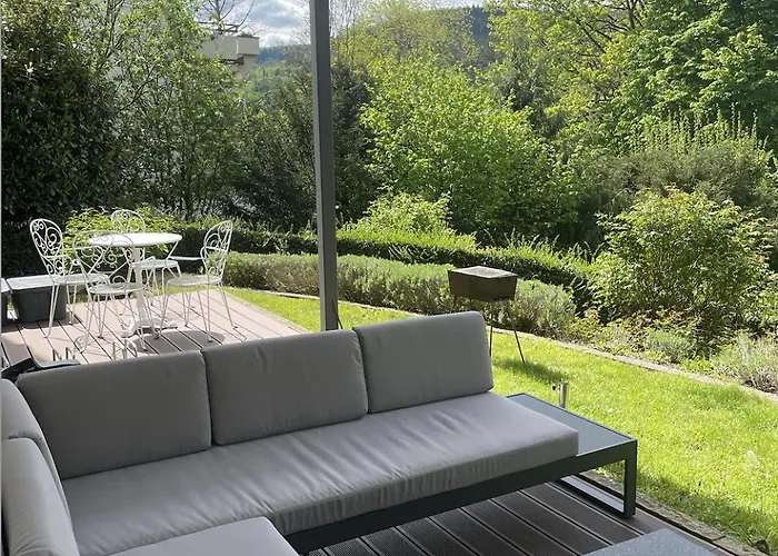 Rose Garden Retreat Private Terrace