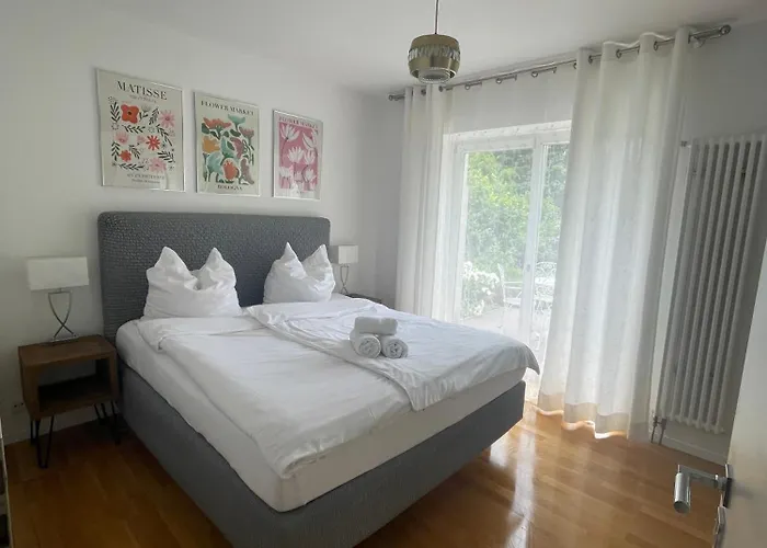 Rose Garden Retreat Private Terrace バーデン＝バーデン